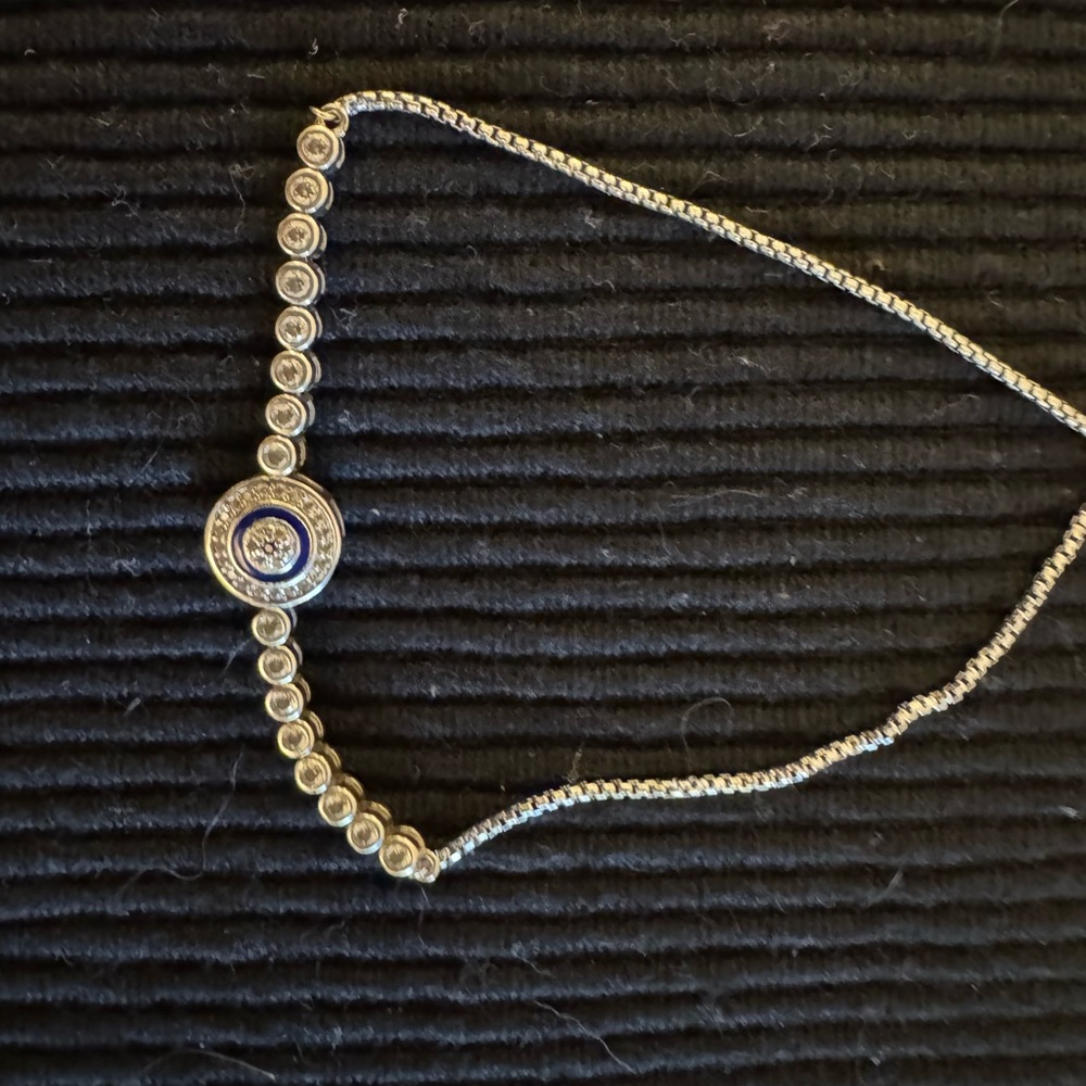 Elegant Gold Bracelet Set - Picture 4 of 4